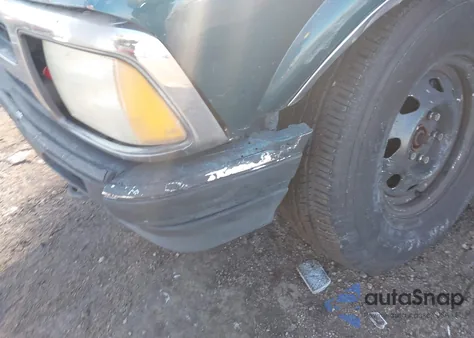 1996 Chevrolet Blazer from USA, damaged, VIN 1GNDT13W0T2114529